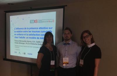 Francis Morissette-Harvey (étudiant Ph.D.), Dre Natacha Godbout et Gaëlle Cyr (étudiante Ph.D.) lors de l'International Family Violence and Child Victimization Research Conference (IFVCVRC) 2018, à Porthmouth au New Hampshire (États-Unis).